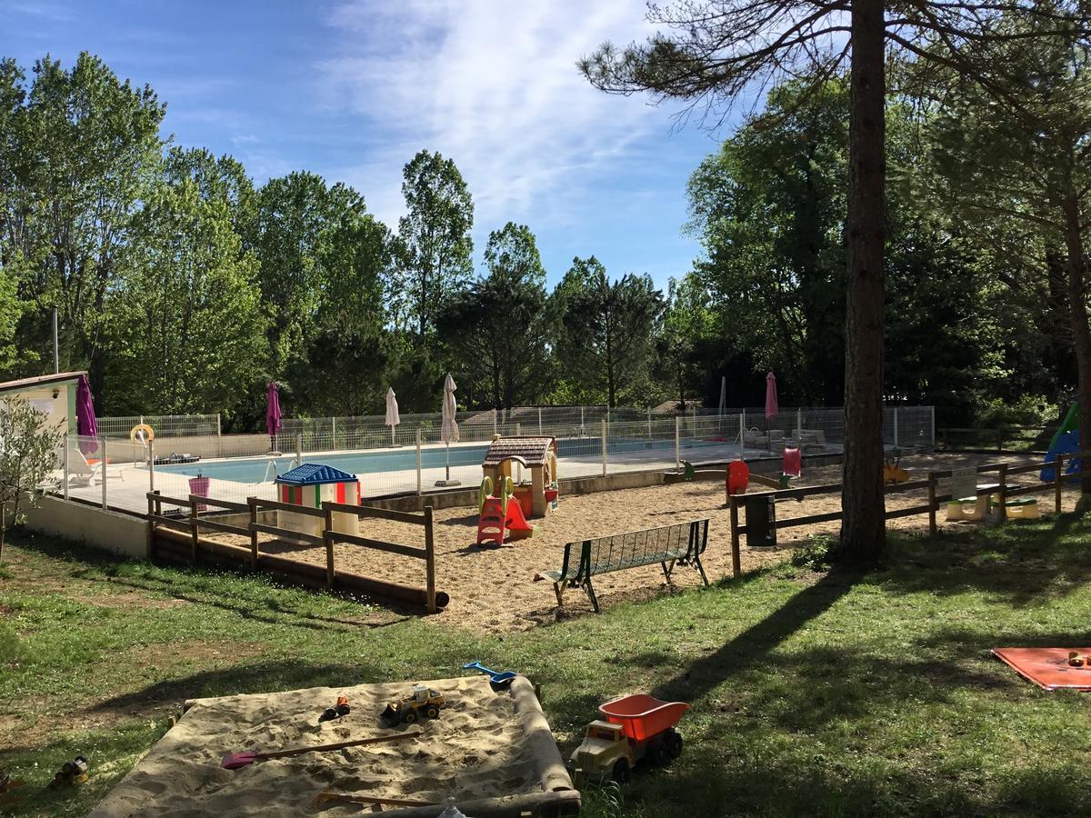 Camping De Graniers Monoblet 외부 사진