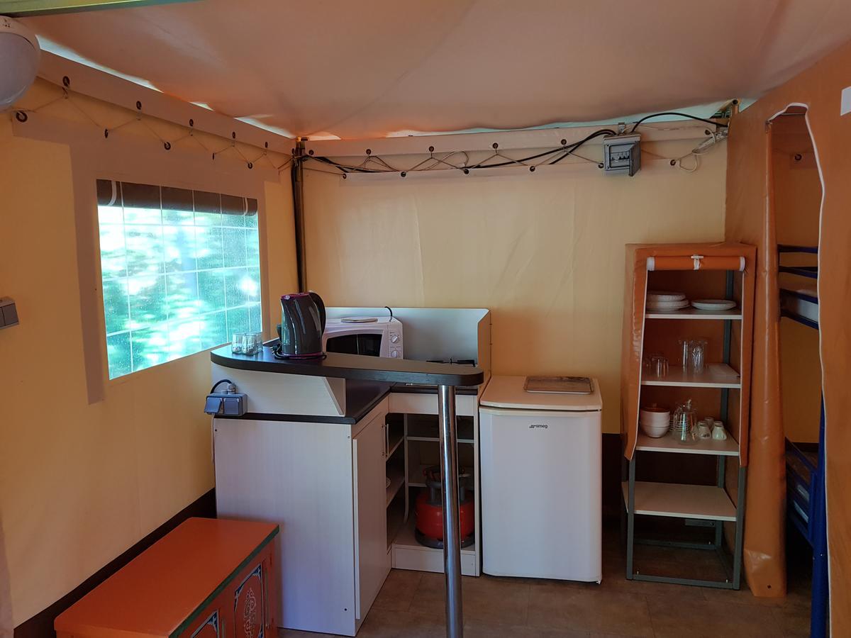 Camping De Graniers Monoblet 외부 사진